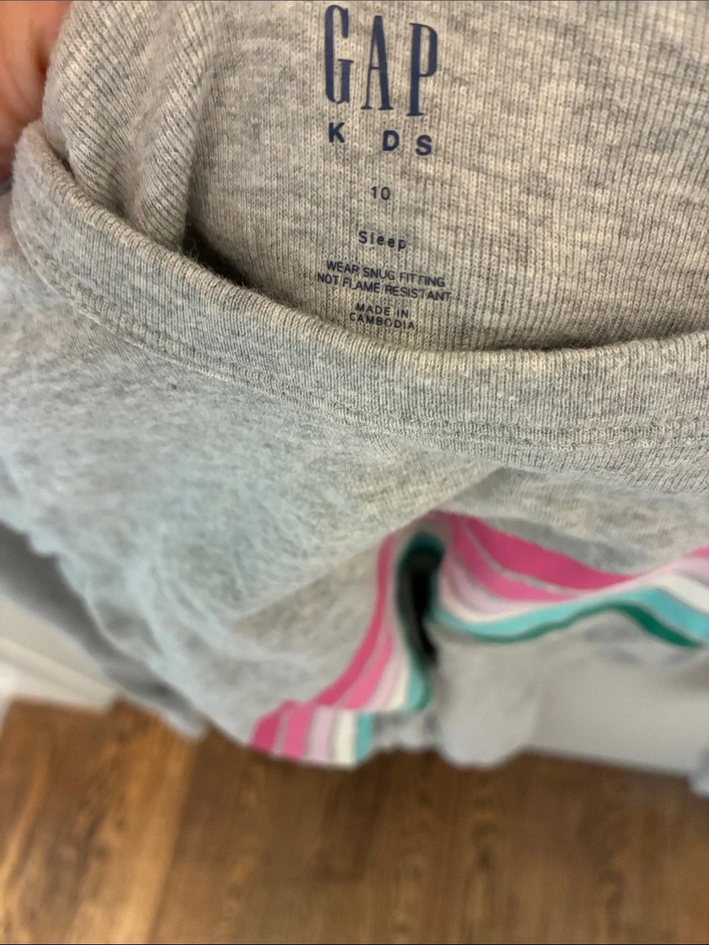 GAP heather gray